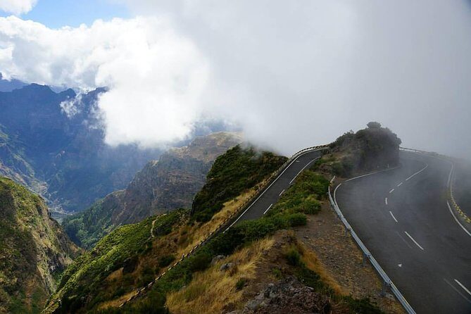 4x4 Safari Private Jeep, Full Day, Customizable Santana or Porto Moniz or other - Food, Drinks, and Break Stops: Plan Smart