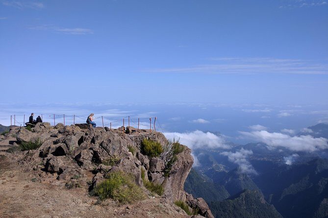 Arieiro Peak, Santo Serra, Cristo Rei in Open Roof 4x4 Experience - Open-roof 4x4 practicalities: comfort, photos, and motion