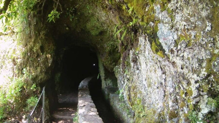Caldeirão Verde: Queimadas PR9 Transfer and Self-Guided Hike - What to pack (so the hike stays fun, not annoying)