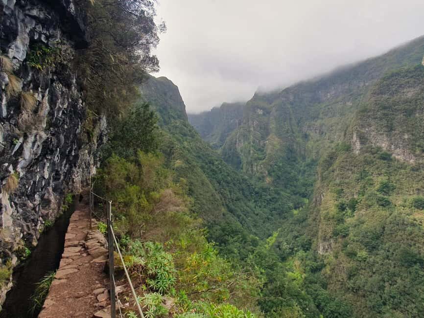 Caldeirão Verde: Queimadas PR9 Transfer and Self-Guided Hike - Pickup, the shared van, and how the self-guided day actually runs