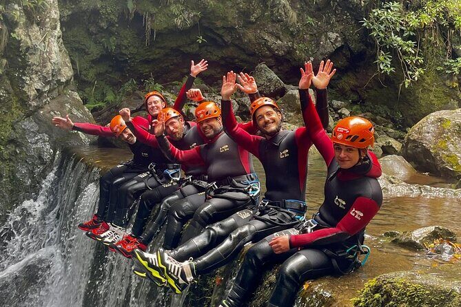 Canyoning Experience Level II Moderate - Waterfalls, longer abseils, and complex jumps: your skills test