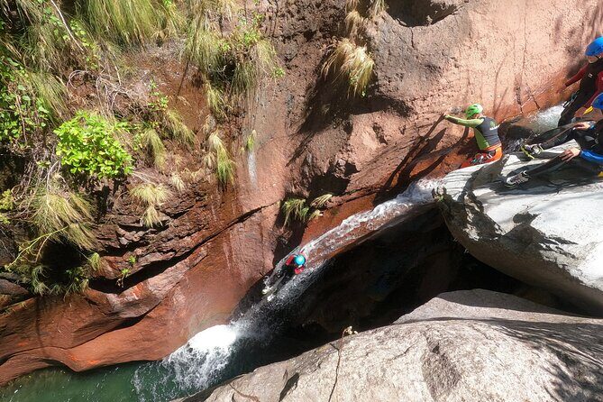 Canyoning Madeira Island Level 2 - From Capela de São Rafael to the gorge: how the 5-hour flow works