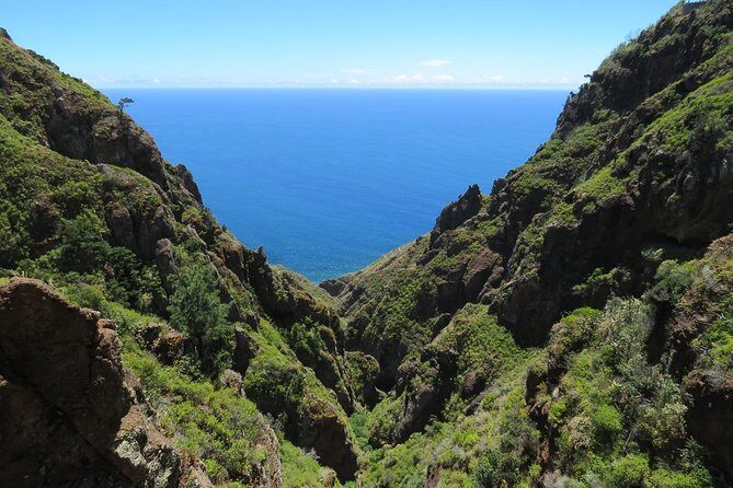 Craters of Fire - 4X4 Full-Day Tour - Prazeres and Fonte do Bispo: vineyards and valleys with photo-friendly stops