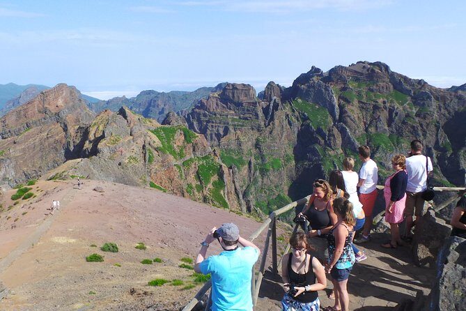 Cristo Rei, Arieiro Peak and Santo da Serra 4x4 Experience - Pico do Arieiro (1,818 m): The Peak Stop That Makes the Trip Worth It
