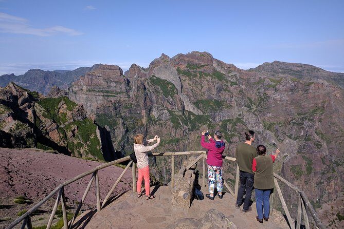 Cristo Rei, Arieiro Peak and Santo da Serra 4x4 Experience - Stops Are One-Hour Chunks: How the Timing Works in Your Favor