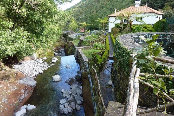 Discover The East - Madeira Island - Santana: Palheiros Houses and the 2-Hour Block