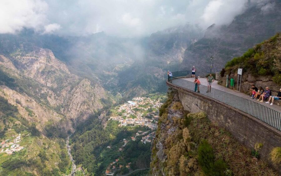 Do Funchal - Nun's Valley Tuk Tuk Tour (2h30) - From Funchal up toward 1,095 meters: the mood shift you feel