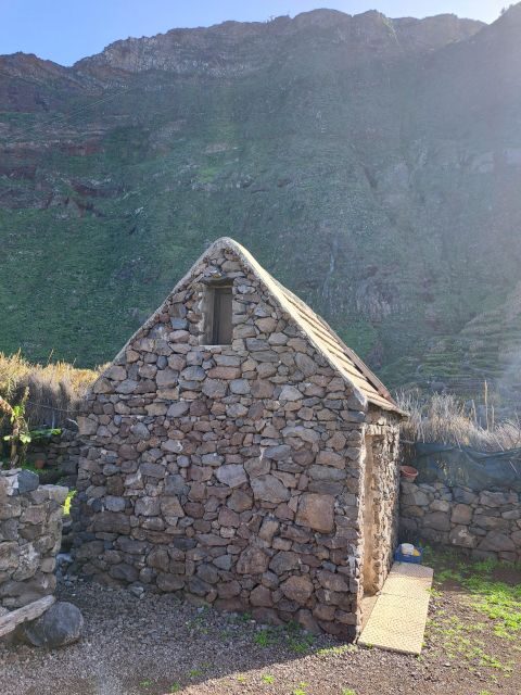 EAST MADEIRA:,Peaks, Forest walk,Thatched Roofs, Rum factory - Caniçal to Ponta do Rosto: The Strategic Viewpoint for North and South Coast