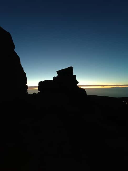 From 0 to 1818 meters to Pico do Arieiro Sunrise - What to bring (and what to wear) for a comfortable morning