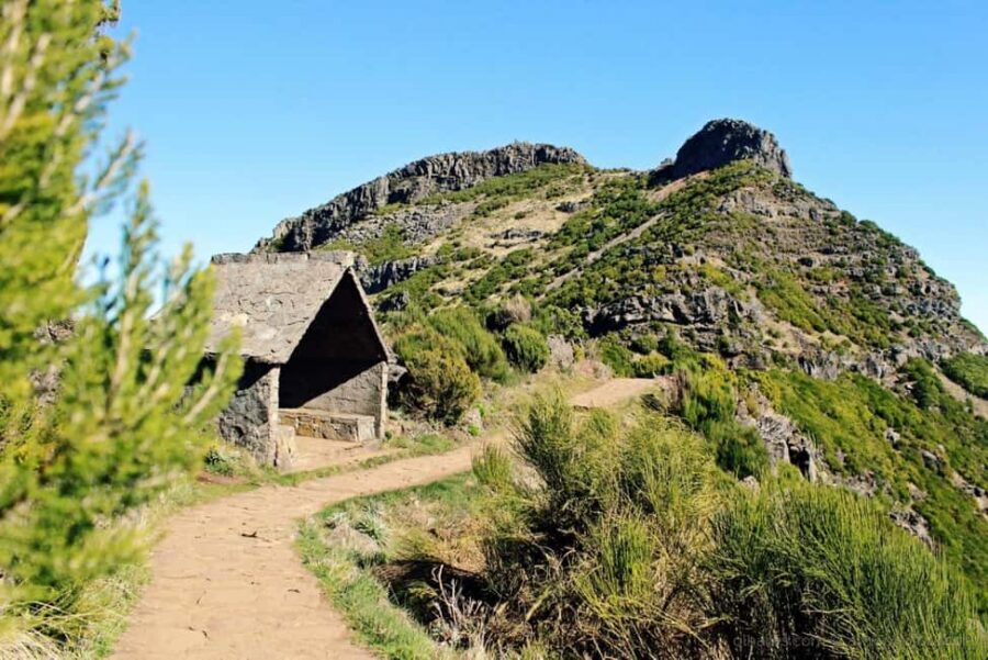 From Funchal: Transfer to Pico do Arieiro & Pico Ruivo Trail - Should you book this Pico do Arieiro to Pico Ruivo day?