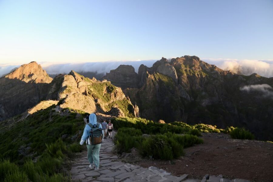 From Funchal: Transfer to Pico do Arieiro & Pico Ruivo Trail - When PR1 is closed: how the backup route changes your day
