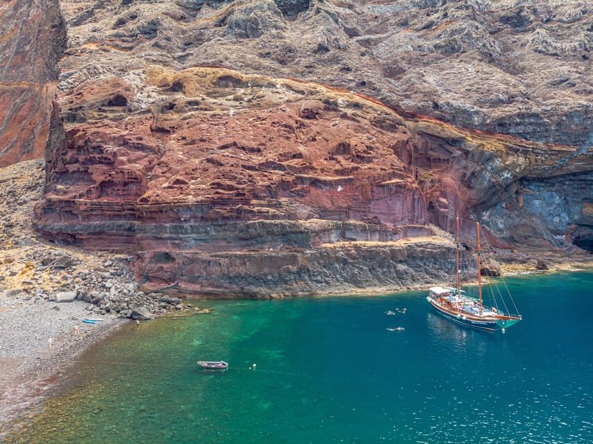 From Funchal: Wooden Boat Excursion to Desertas Island - Meeting at Av. do Mar: find Pier 8 and the Bonita da Madeira kiosk