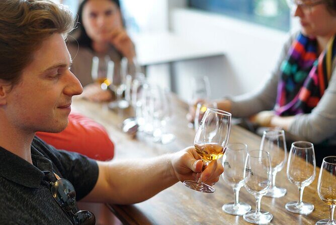 Full-Day Madeira Wine Tasting Tour with Lunch - Stop 2: Funchal (2 Hours) for Harbor City Breaks