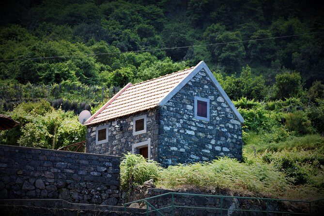 Full Day Tour of Madeira West - Câmara de Lobos and Ribeira Brava: Fishing-Coast Character in the First Hour