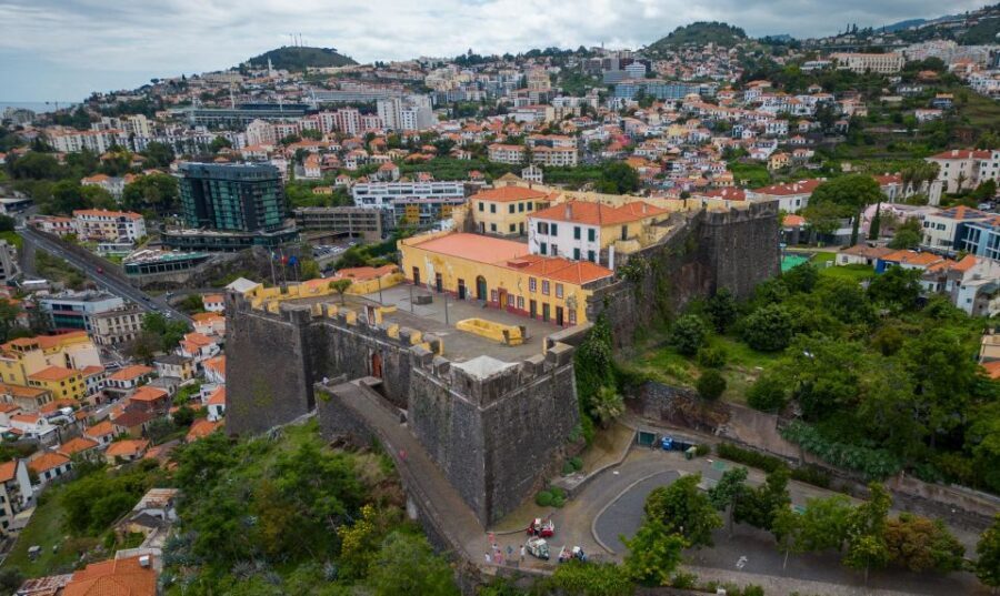 Funchal : 1 hour City Tour by Tuk-Tuk - Getting On the Road: Pickup, Timing, and What’s Allowed