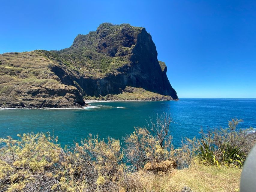 Funchal: East Madeira Island Guided Tour & Laurissilva Walk - Santana’s triangular houses: culture, photos, and breathing room