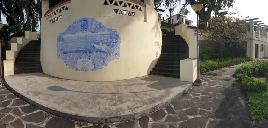 Funchal: Guided City Tuk-Tuk Tour - Miradouro da Vila Guida: viewpoint time without the city noise