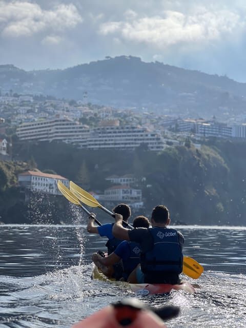 Funchal: Kayak & Snorkeling in Garajau Nature Reserve - Finding the tour fast at the Cristiano Ronaldo statue