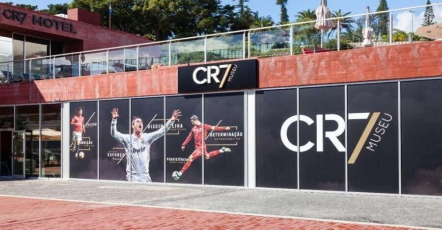 Funchal: Old Town Tuk Tuk Tour with Drop-Off at CR7 Museum - From Portuguese-era Old Town lanes to the Funchal Market