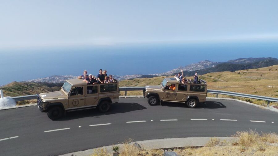 Funchal: Pico Arieiro, Cristo Rei and Dolphins Watching - How the timing shifts: from Jeep drop to catamaran departure