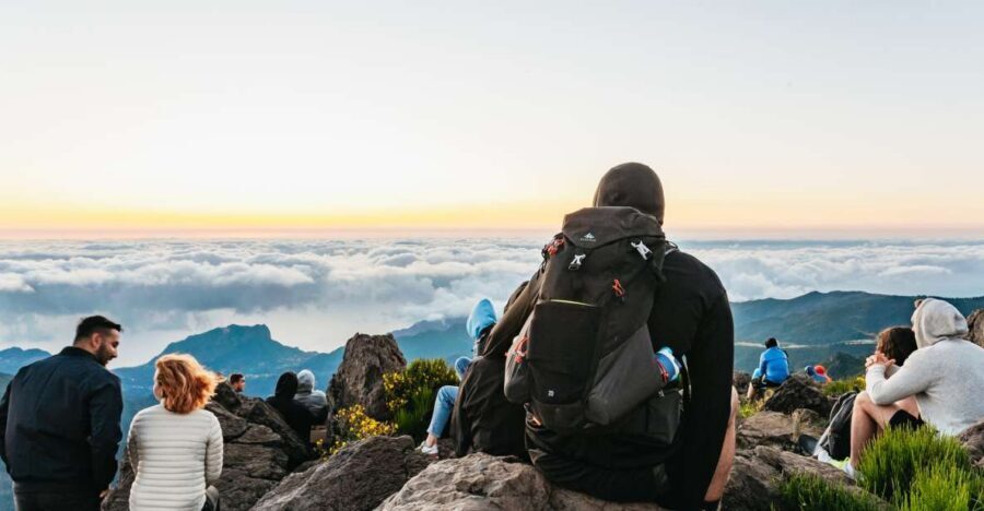 Funchal: Pico do Arieiro Sunrise Transfer Self-guided Hike - Crowds, fog, and the morning mood: how to make this day feel worth it