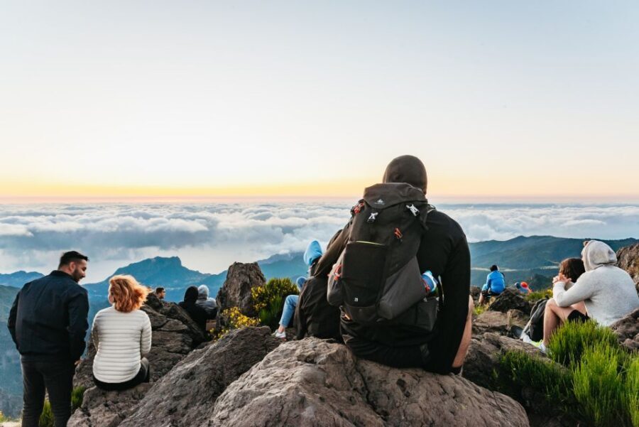 Funchal: Pico do Arieiro Sunrise Transfer Self-guided Hike - Self-guided sunrise: how the PR1-style hike works in real life