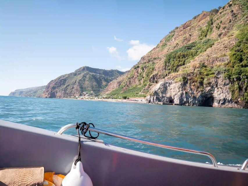 Funchal: Speedboat SEE THE ISLAND AND LIFE AT SEA - Comfort on board: seats, safety items, and what to watch for