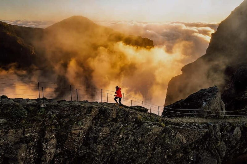 Funchal: Sunrise Pico do Arieiro & Ruivo/Larano HikeTransfer - Sunrise at Pico do Arieiro without the driving stress