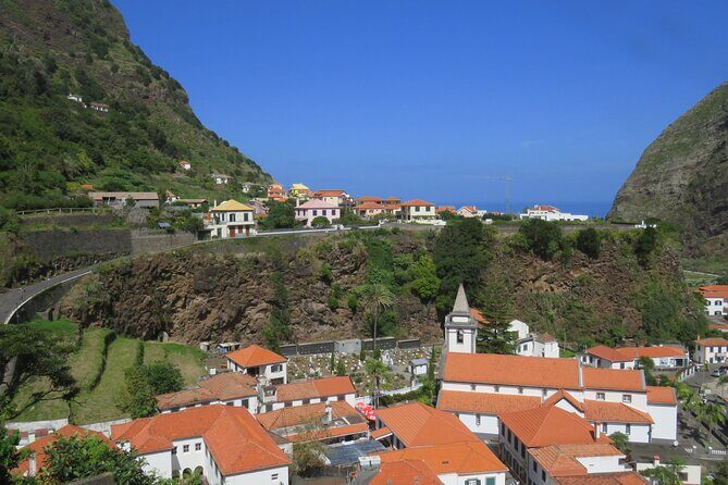 Half day jeep Wine tour and tasting, & sea cliff adventure - The jeep ride: fun, bumpy, and part of the point