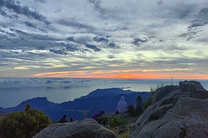 Half day Tour From 0 To 1818 Meters To Pico Do Arieiro Sunrise - Guide, Language, and Small-Group Comfort (Max 6)