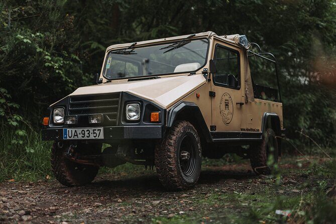 Jeep Tour to East ( Pico Arieiro, Santana, Faial, Caniçal) - Pico do Arieiro: Mountain Photos and a Quick Fuel Stop