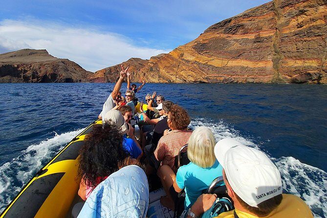 Lighthouse View 2 - Boat Tour Ponta São Lourenço - Boat ride vibes: powerboat energy, friendly guiding, and better angles