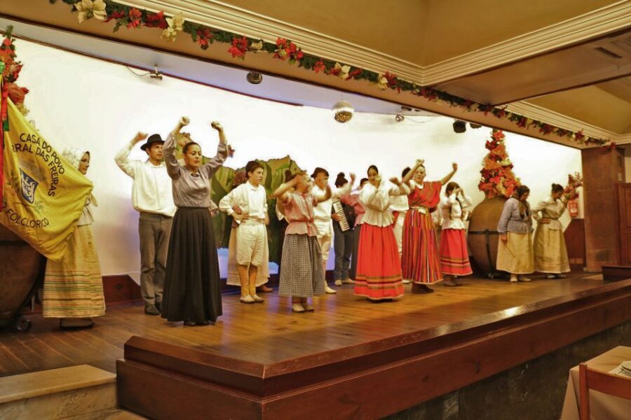 Madeira by Night with Traditional Dinner - Espetada and Bolo do Caco Dinner: What You’ll Actually Eat