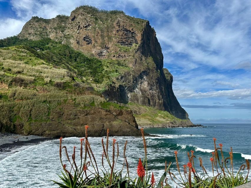 Madeira : East Tour - Santana North Side - Camacha start: football’s first step in Portugal
