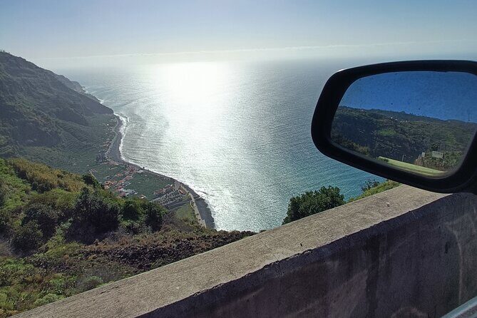 Madeira: Experiência 4WD Skywalk para Seixal Porto Moniz, Fanal - Pickup, timing, and how the group size affects the day