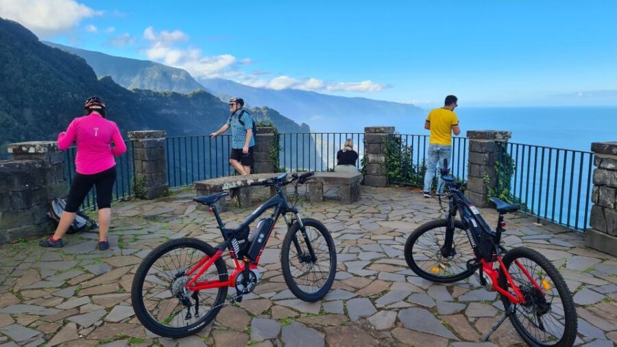 Madeira: Guided E-bike Tour of the North Coast - Laurel forest roads and farmland: the route that mixes nature and agriculture