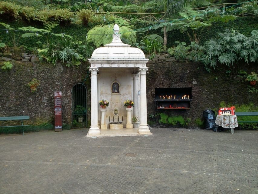 Madeira: Monte Sightseeing Tour & Toboggan Sled Ride - The Monte Walk: Churches, Gardens, and Old-Train-Station Views