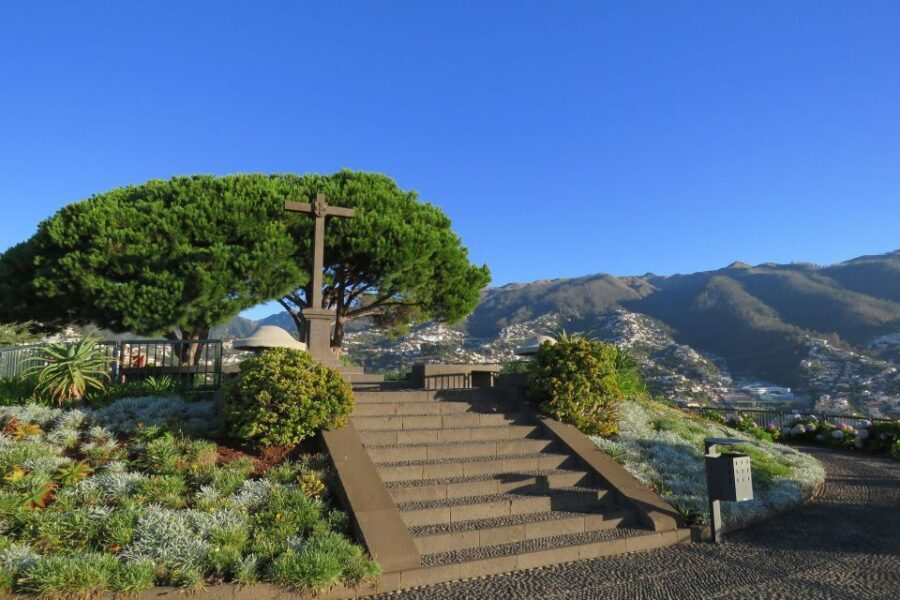 Madeira : Nun's Valleys and Pico Areeiro 4X4 Tour - The Funchal Hotel Pickup and the Fast Move Into the Mountains