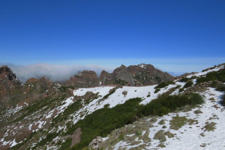 Madeira : Nun's Valleys and Pico Areeiro 4X4 Tour - The 1,818 m Push to Pico Areeiro and the 360-Degree Payoff