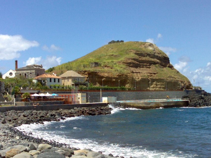 Madeira: Pico do Arieiro & Laurissilva Forest - East tour - Santana A-frames: triangular houses, practical comfort