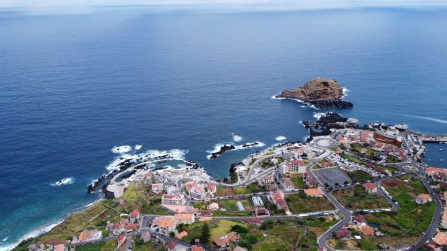 Madeira: Pico do Arieiro Sunrise with East and West Tour - Funchal pickup and the small-minibus advantage