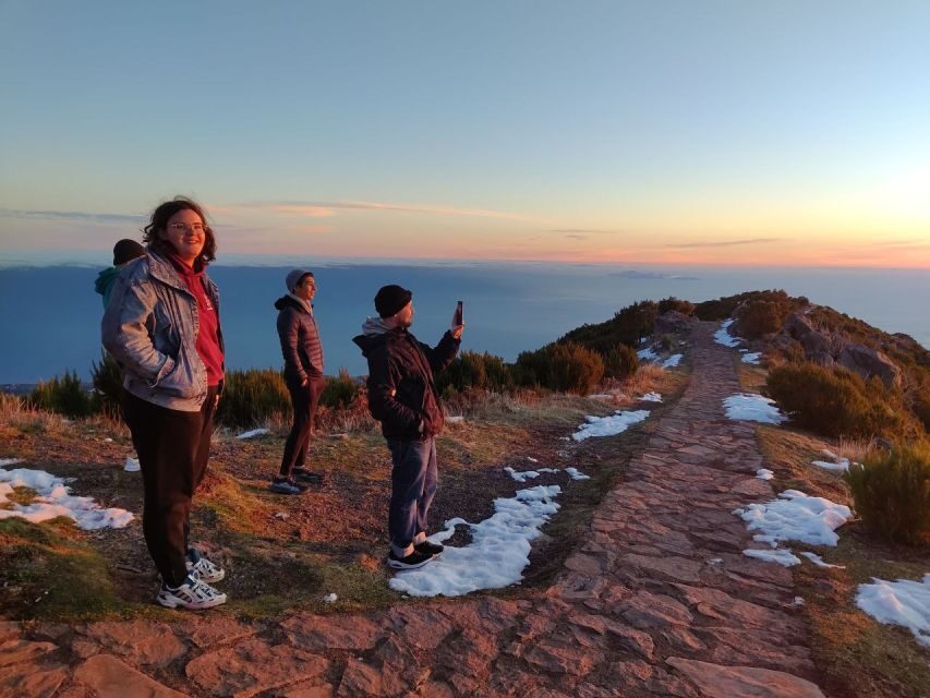 Madeira: Pico Ruivo Guided Sunrise Hike with Hotel Pickup - The descent and return: saving your legs and getting back comfortably