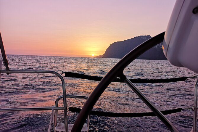 Madeira Private Sunset Boat Tour from Funchal - Câmara de Lobos from the ocean: fishing-village views plus stories