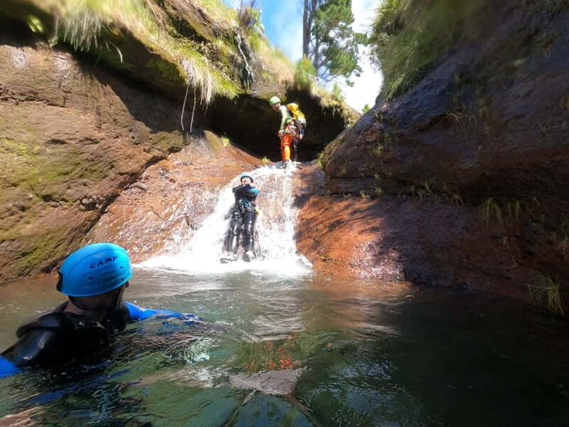 Madeira : Ribeira das Cales Canyoning (Level 1) - Ribeira das Cales (Level 1) in Madeira: Confidence First