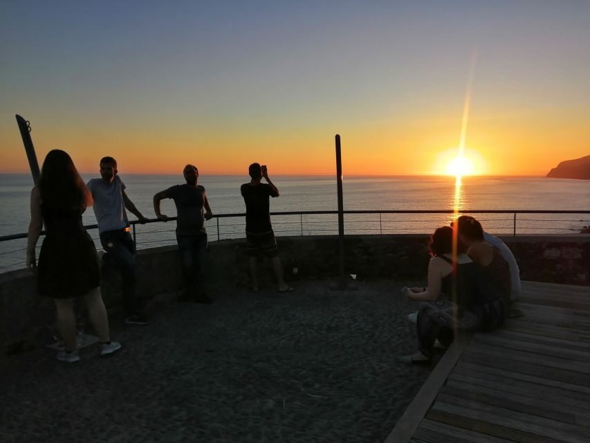 Madeira: Salsa and Bachata dance and discovery experience - Singles welcome: partner support without the awkward waiting