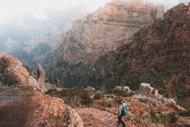 Madeira: Sunrise at Pico do Arieiro & Hike Larano trail - Sunrise at Pico do Arieiro: why this start feels special