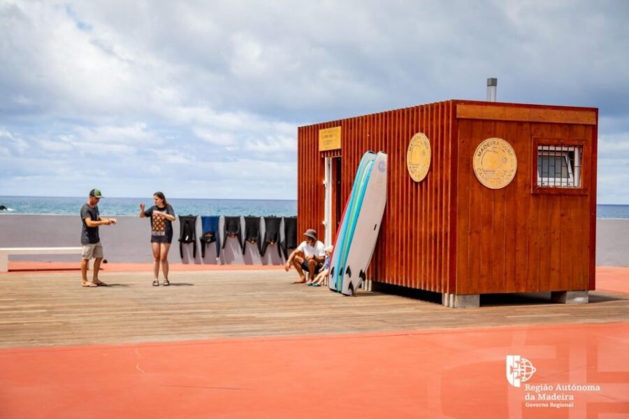 Madeira: surf lesson at Porto da Cruz - The 2-hour lesson flow: what you’ll do in the water