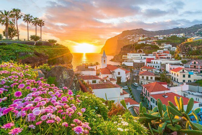 Madeira Valley of the Nuns Tour - Câmara de Lobos: fishing village charm and Poncha on Madeira