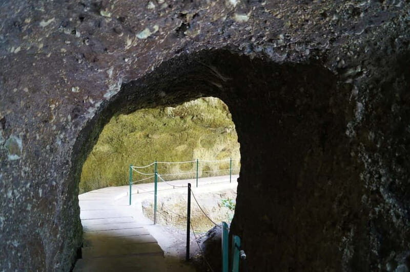 Madeira: Wet your hair in the amazing Levada Nova / Moinhos - How the 8-hour plan works: pickup, coffee stop, and getting to the start