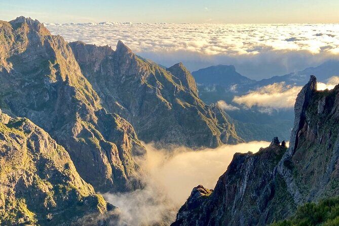 Morning Transfer To Pico Do Arieiro, Hike To Pico Ruivo & Return From Teixeira - Stop-by-stop: what happens once you’re at Pico do Arieiro